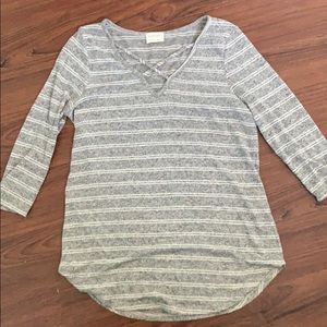 Emory Park Cross front 3/4 length Tee Size Small